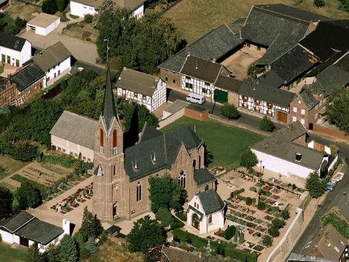 St. Kunibert Enzen